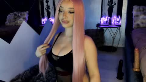 Snapshot of anyolaveritas chatting on November 23, 2025, 8:52 pm Sophie online show from November 23, 2025, 8:52 pm