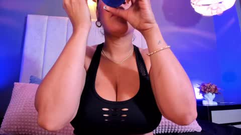 Snapshot of anyrax1 chatting on December 21, 2024, 12:16 pm Anyrax online show from December 21, 2024, 12:16 pm