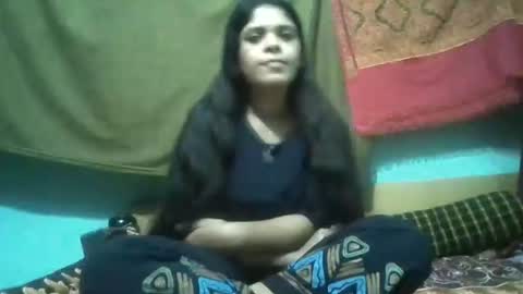 Snapshot of apa142817 chatting on February 14, 2026, 5:32 pm Aparalux online show from February 14, 2026, 5:32 pm