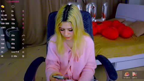 Snapshot of apheliastar chatting on February 15, 2026, 3:53 pm ApheliaStar online show from February 15, 2026, 3:53 pm