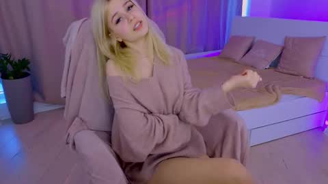 ApheliaStar online show from March 27, 2026, 3:56 pm