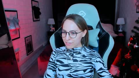 Snapshot of aphexqueen chatting on December 6, 2024, 7:56 pm APHEX QUEEN online show from December 6, 2024, 7:56 pm