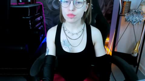 Snapshot of aphexqueen chatting on January 24, 2025, 3:24 pm APHEX QUEEN online show from January 24, 2025, 3:24 pm