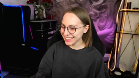 Snapshot of aphexqueen chatting on February 14, 2025, 7:23 pm APHEX QUEEN online show from February 14, 2025, 7:23 pm