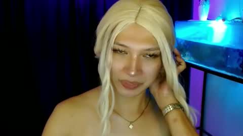 Snapshot of aphr0dite_x chatting on December 26, 2024, 7:24 am Roman Goddess online show from December 26, 2024, 7:24 am