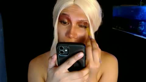 Snapshot of aphr0dite_x chatting on December 29, 2024, 6:14 am Roman Goddess online show from December 29, 2024, 6:14 am