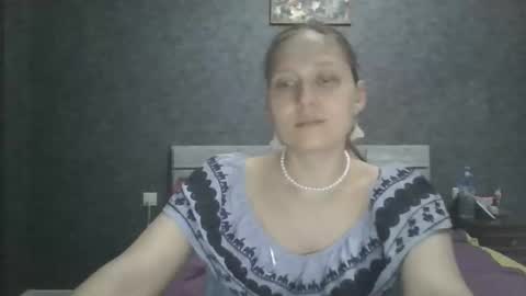 aphrodisiaque_ online show from April 5, 2026, 5:54 pm