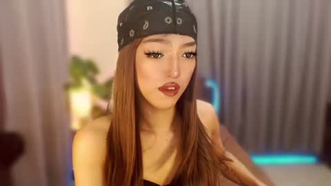 Snapshot of aphrodite_may chatting on June 25, 2026, 5:39 pm kathryn online show from June 25, 2026, 5:39 pm