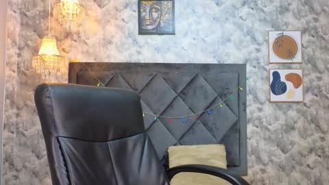 Apolo online show from December 3, 2025, 8:51 pm