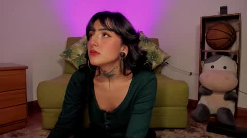 Snapshot of apolorising_ chatting on October 3, 2025, 1:57 am Lola  Apolo online show from October 3, 2025, 1:57 am