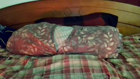 apoundofbutter online show from December 22, 2025, 11:24 pm