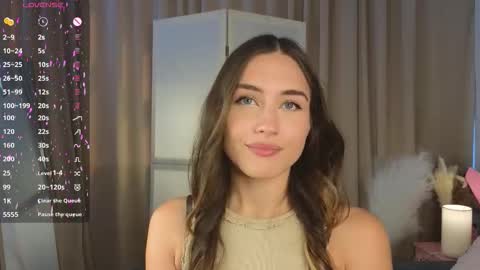 Snapshot of appleeepie chatting on September 12, 2025, 9:09 am Vicki online show from September 12, 2025, 9:09 am