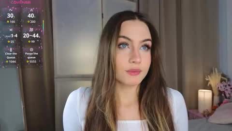 Snapshot of appleeepie chatting on November 14, 2025, 9:08 am Vicki online show from November 14, 2025, 9:08 am