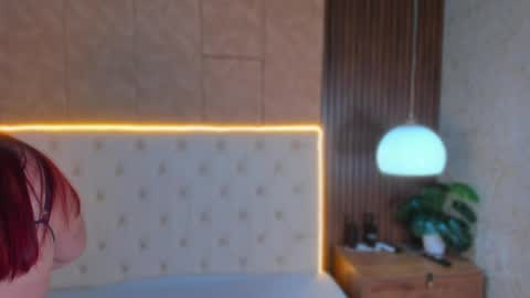 apriilfox online show from April 13, 2026, 4:07 am