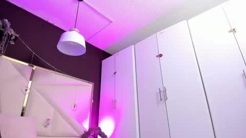 April online show from December 19, 2025, 11:28 am