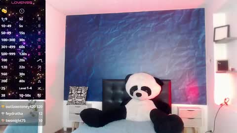 Snapshot of april_dumont chatting on December 12, 2024, 6:31 pm April online show from December 12, 2024, 6:31 pm