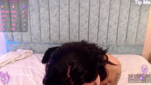 Snapshot of april_dumont chatting on February 6, 2025, 5:40 pm April online show from February 6, 2025, 5:40 pm