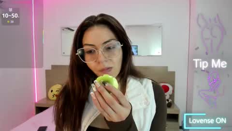 Snapshot of april_dumont chatting on September 20, 2025, 12:50 pm April online show from September 20, 2025, 12:50 pm