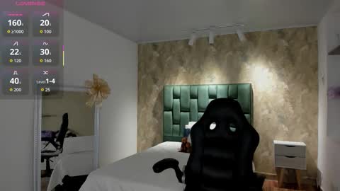 Snapshot of april_dumont chatting on November 19, 2025, 12:05 pm April online show from November 19, 2025, 12:05 pm