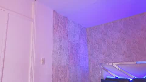 Isabella online show from June 15, 2026, 10:01 pm