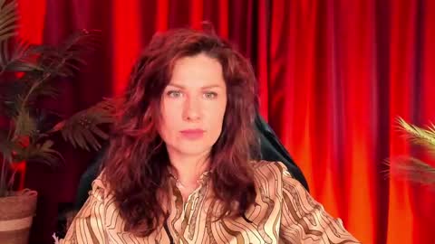aprill_o_nill online show from May 16, 2026, 6:07 pm