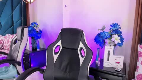 Snapshot of aprilmiiller chatting on May 22, 2026, 1:06 pm aprilmiiller online show from May 22, 2026, 1:06 pm