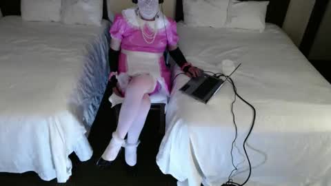 Snapshot of aprilsissy chatting on September 10, 2025, 4:51 pm April Sissy online show from September 10, 2025, 4:51 pm