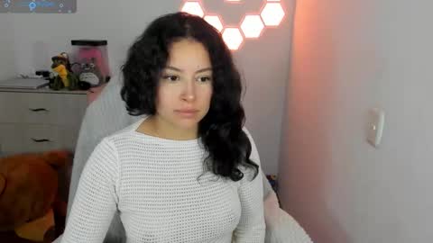 aqua emilly online show from December 21, 2025, 11:34 pm