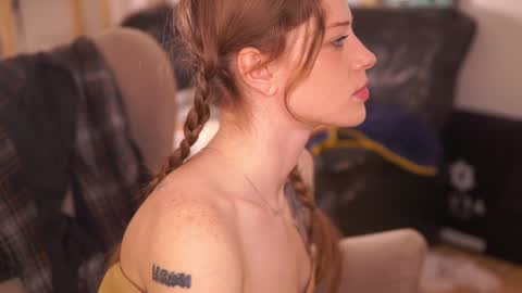 Snapshot of aqua_sultry chatting on December 27, 2024, 8:24 am aqua_sultry online show from December 27, 2024, 8:24 am