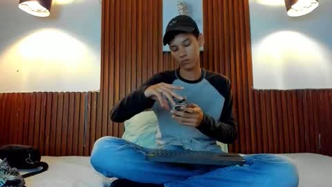 aquarius_xxx online show from November 12, 2025, 11:21 am