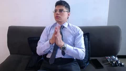 Snapshot of aquilestaylor chatting on June 2, 2026, 12:29 pm aquilestaylor online show from June 2, 2026, 12:29 pm
