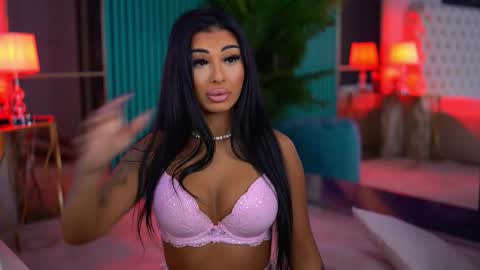 arabellaposh online show from November 1, 2025, 5:53 am