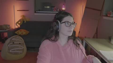 Snapshot of arabicslavegirl chatting on January 4, 2025, 12:16 am Sarah Arabic online show from January 4, 2025, 12:16 am