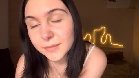 Emi online show from February 25, 2026, 4:38 pm