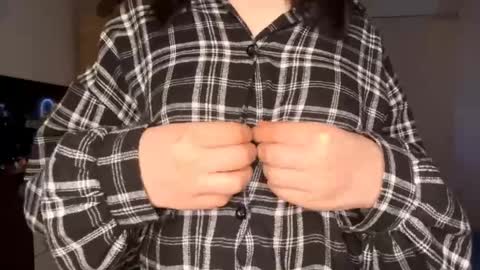 Emi online show from April 14, 2026, 4:24 pm