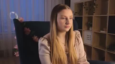 Snapshot of aracelieovaldi chatting on December 15, 2025, 4:06 am Valentina online show from December 15, 2025, 4:06 am