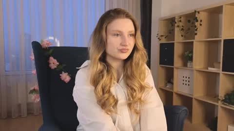 Snapshot of aracelieovaldi chatting on December 16, 2025, 4:17 am Valentina online show from December 16, 2025, 4:17 am