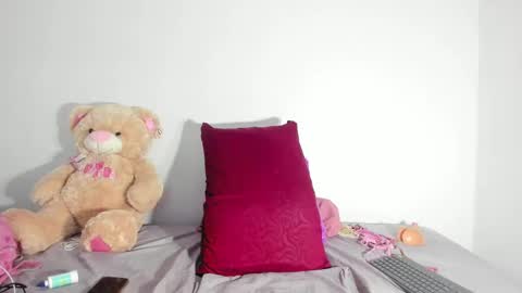 Snapshot of arantza_hill chatting on March 9, 2025, 8:29 am Arantza Hill online show from March 9, 2025, 8:29 am