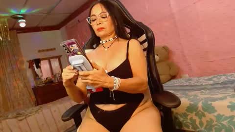 Aranza online show from March 11, 2026, 10:21 am