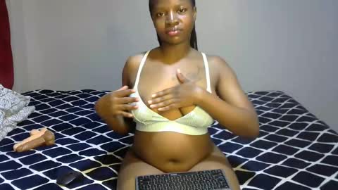 Snapshot of arcana_minnie chatting on April 18, 2026, 11:27 pm Arcana online show from April 18, 2026, 11:27 pm