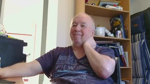 arcticman44 online show from February 11, 2025, 11:54 am