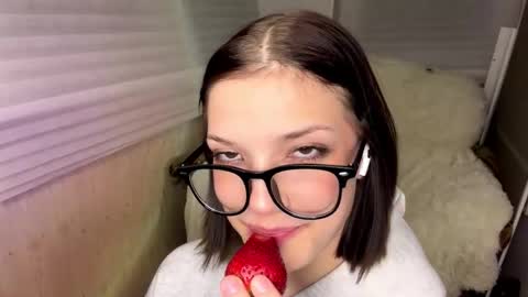 Snapshot of ardisparty chatting on February 25, 2026, 9:46 pm Caroline online show from February 25, 2026, 9:46 pm