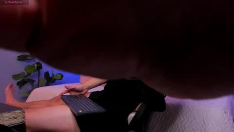 Snapshot of ares_di_martin chatting on December 15, 2025, 3:38 pm Ares online show from December 15, 2025, 3:38 pm