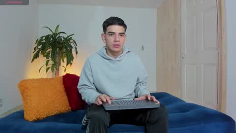 Snapshot of ares_johnsonn chatting on November 3, 2025, 3:13 pm Ares online show from November 3, 2025, 3:13 pm