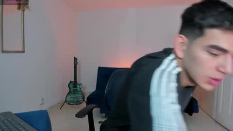 Snapshot of ares_johnsonn chatting on November 6, 2025, 1:12 pm Ares online show from November 6, 2025, 1:12 pm