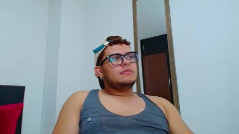 Snapshot of ares_morphy chatting on March 8, 2025, 9:51 pm Ares online show from March 8, 2025, 9:51 pm