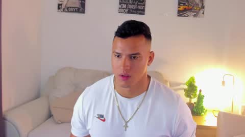 Snapshot of areslevi chatting on December 17, 2025, 6:36 pm ares levi online show from December 17, 2025, 6:36 pm