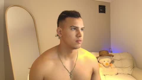 Snapshot of areslevi chatting on January 18, 2026, 6:34 pm ares levi online show from January 18, 2026, 6:34 pm