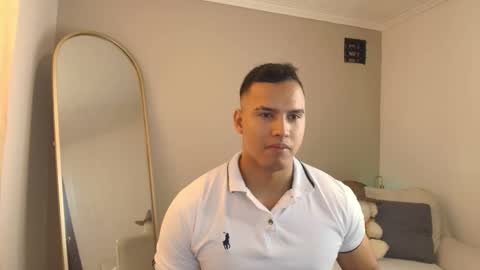 Snapshot of areslevi chatting on February 6, 2026, 7:17 pm ares levi online show from February 6, 2026, 7:17 pm