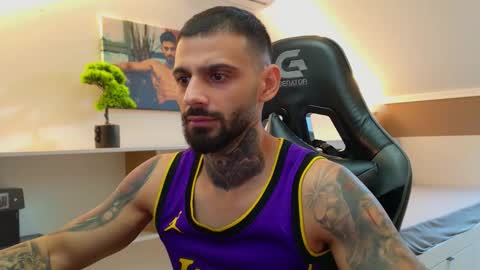 Ares Steel online show from November 21, 2025, 12:48 pm